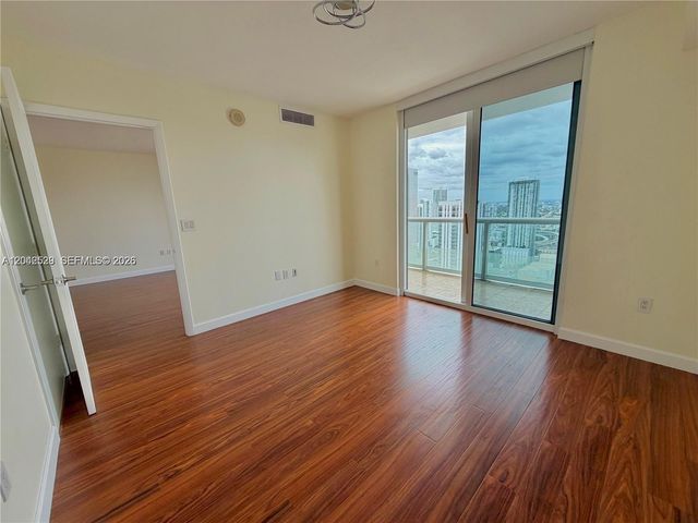 50 Biscayne Blvd 4507, Miami, FL 33132