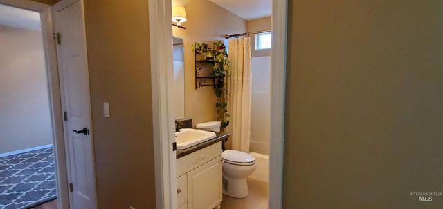 3606 E Kings Gate, Nampa, ID 83687