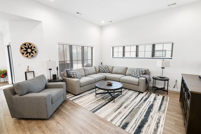 505 Vintage Lane, Pella, IA 50219