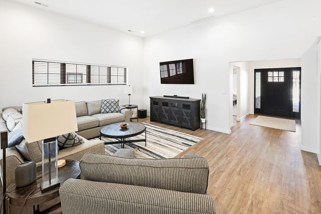 505 Vintage Lane, Pella, IA 50219