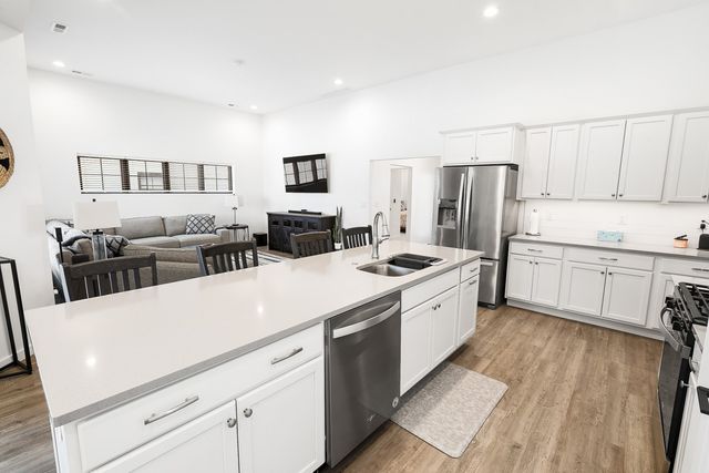 505 Vintage Lane, Pella, IA 50219