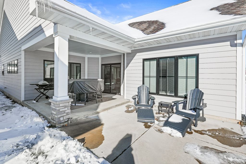 505 Vintage Lane, Pella, IA 50219