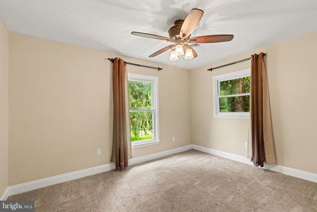 140 CODORUS FURNACE RD, Mount Wolf, PA 17347