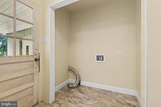 140 CODORUS FURNACE RD, Mount Wolf, PA 17347