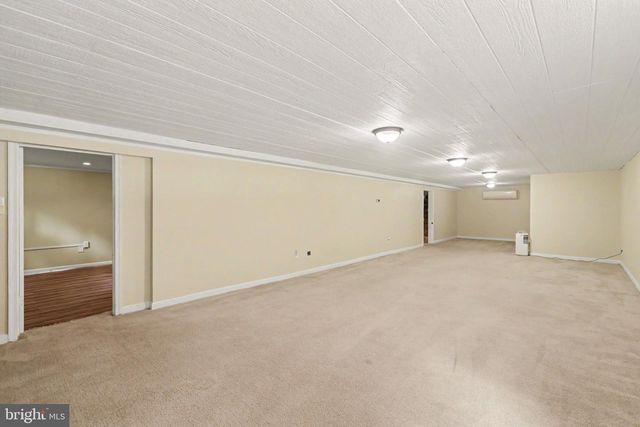 140 CODORUS FURNACE RD, Mount Wolf, PA 17347