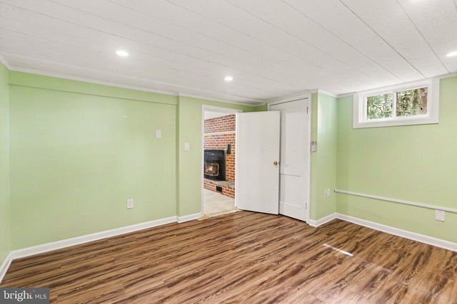 140 CODORUS FURNACE RD, Mount Wolf, PA 17347