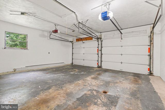 140 CODORUS FURNACE RD, Mount Wolf, PA 17347