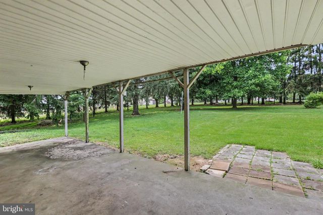140 CODORUS FURNACE RD, Mount Wolf, PA 17347