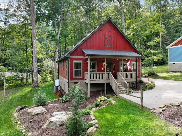 545 Twinbrook Lane, Maggie Valley, NC 28751
