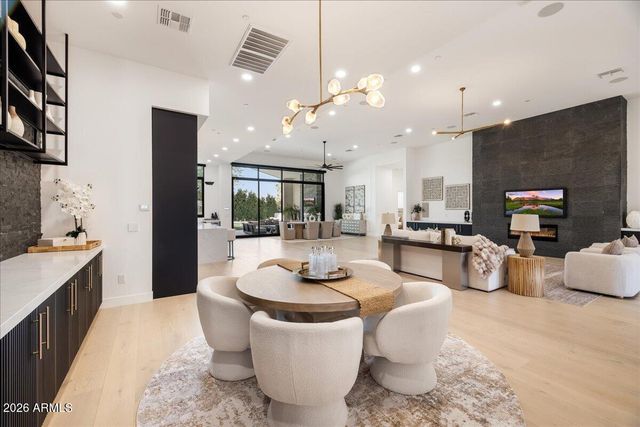 11681 E COCHISE Drive, Scottsdale, AZ 85259