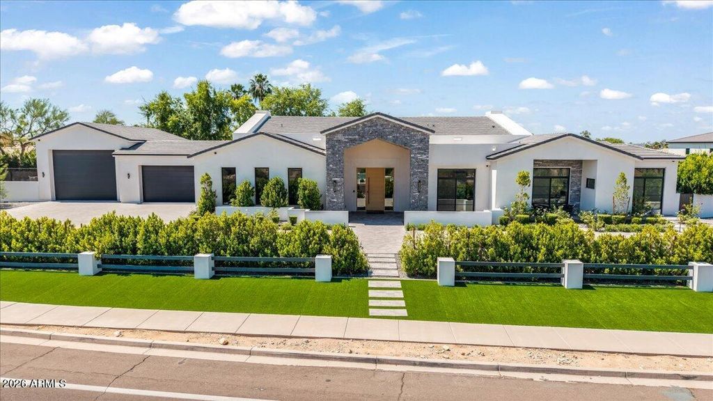 11681 E COCHISE Drive, Scottsdale, AZ 85259