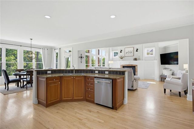 333 Golf Crest Drive, Acworth, GA 30101