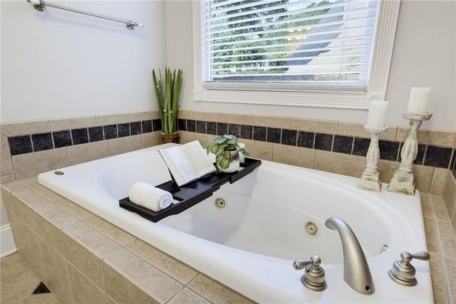 333 Golf Crest Drive, Acworth, GA 30101