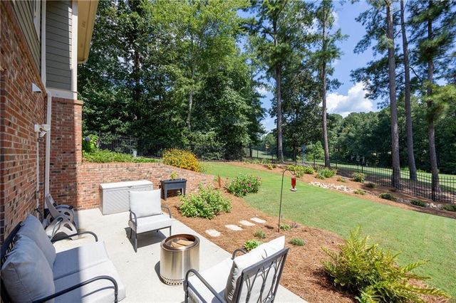 333 Golf Crest Drive, Acworth, GA 30101