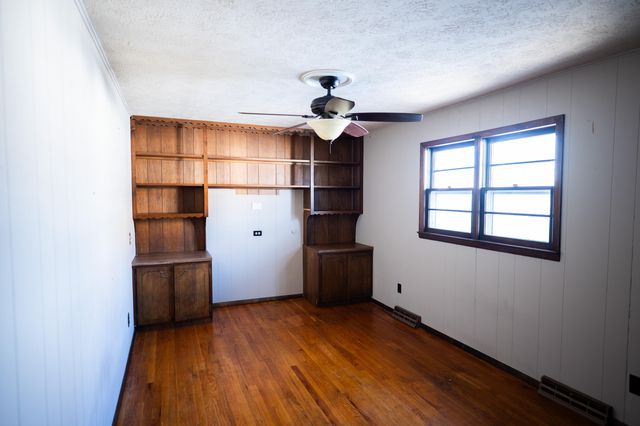 2243 N Missouri Avenue, Springfield, MO 65803