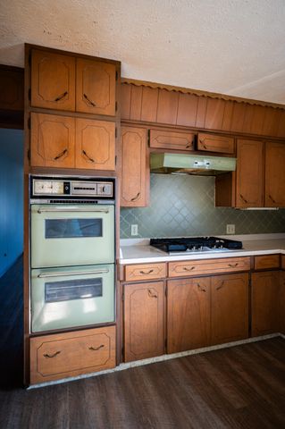 2243 N Missouri Avenue, Springfield, MO 65803