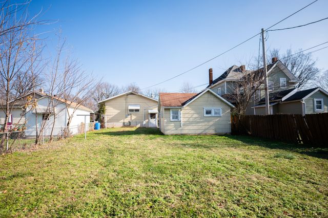 2243 N Missouri Avenue, Springfield, MO 65803