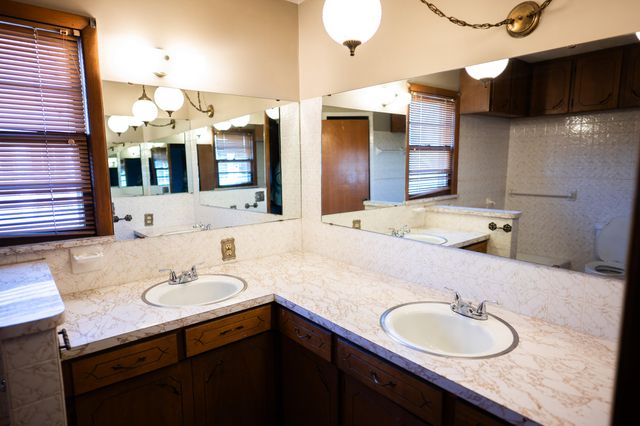 2243 N Missouri Avenue, Springfield, MO 65803