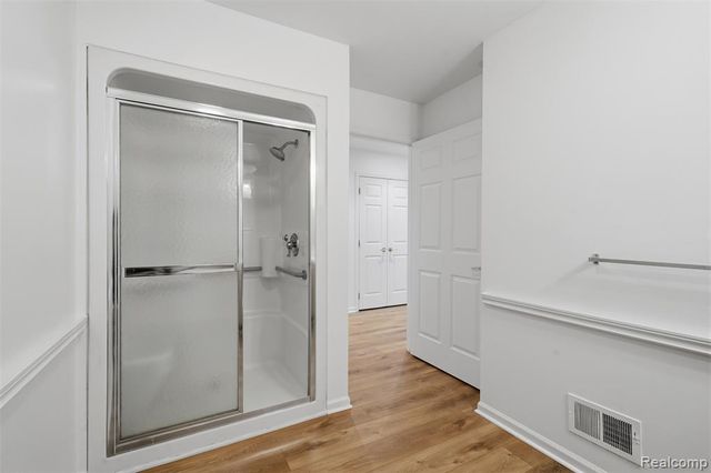 21305 Juniper Court 61, Farmington Hills, MI 48336