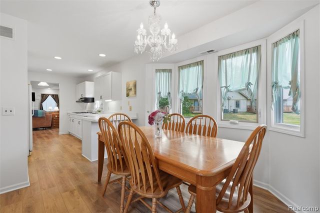 21305 Juniper Court 61, Farmington Hills, MI 48336