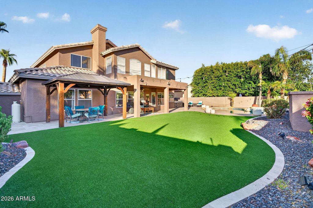 6261 W LOUISE Drive, Glendale, AZ 85310 — photo 4