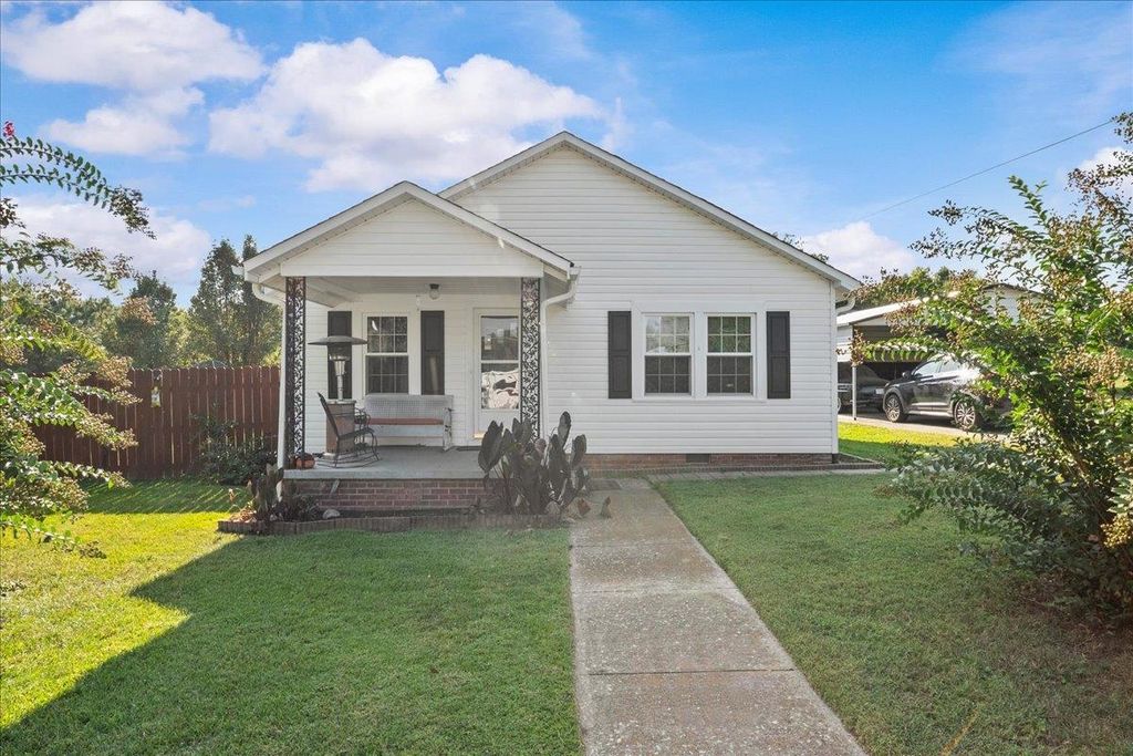 334 Cherokee Falls Road, Blacksburg, SC 29702