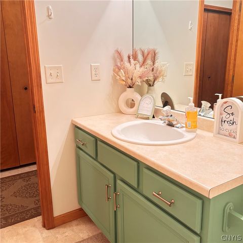 12 Orangewood Drive, Clay, NY 13090