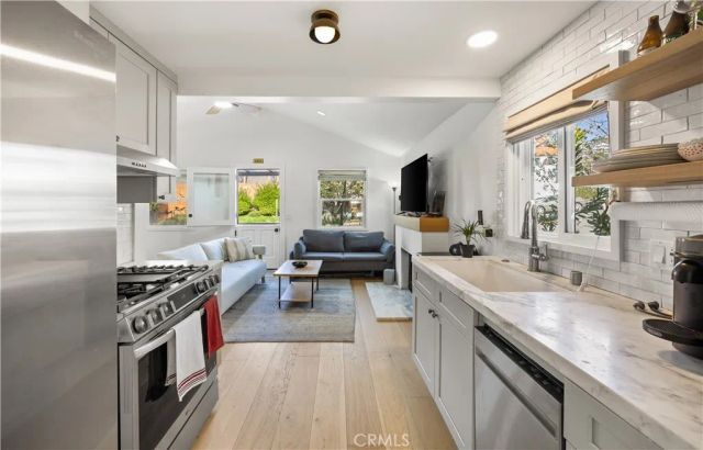 389 Park, Laguna Beach, CA 92651