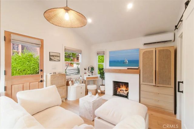 389 Park, Laguna Beach, CA 92651