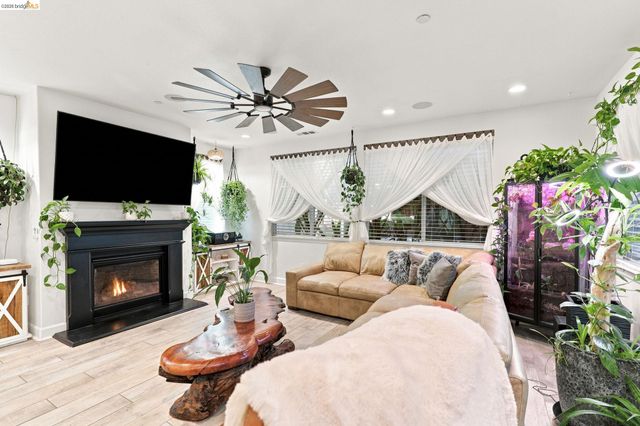 5456 Mountain Ridge Way, Antioch, CA 94531
