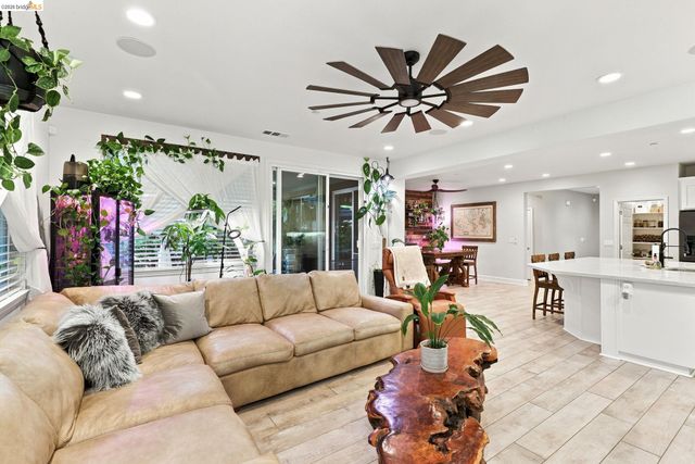 5456 Mountain Ridge Way, Antioch, CA 94531