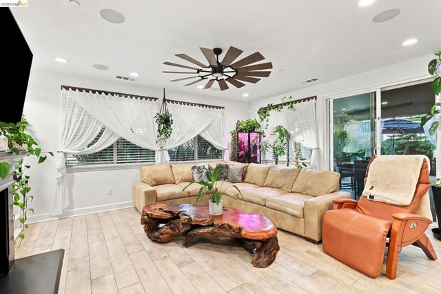 5456 Mountain Ridge Way, Antioch, CA 94531