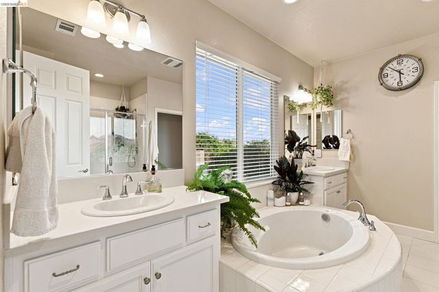 5456 Mountain Ridge Way, Antioch, CA 94531