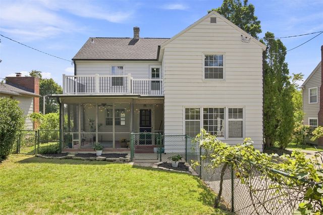 1926 Blake Boulevard SE, Cedar Rapids, IA 52403