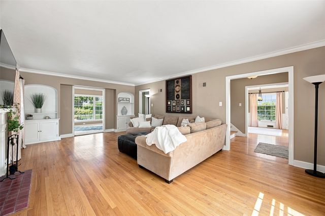 1926 Blake Boulevard SE, Cedar Rapids, IA 52403