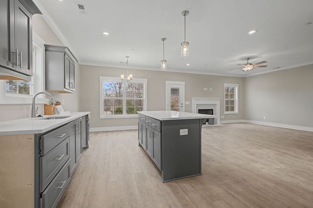 137 Traveller Ln, La Vergne, TN 37086