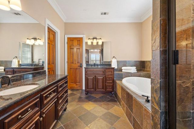 708 SUNFISH ST, Lakeway, TX 78734