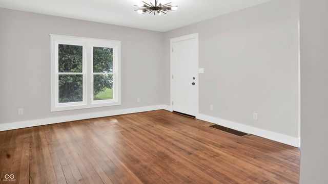 108 E Washington, Mooresville, IN 46158