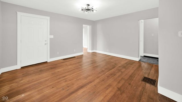 108 E Washington, Mooresville, IN 46158