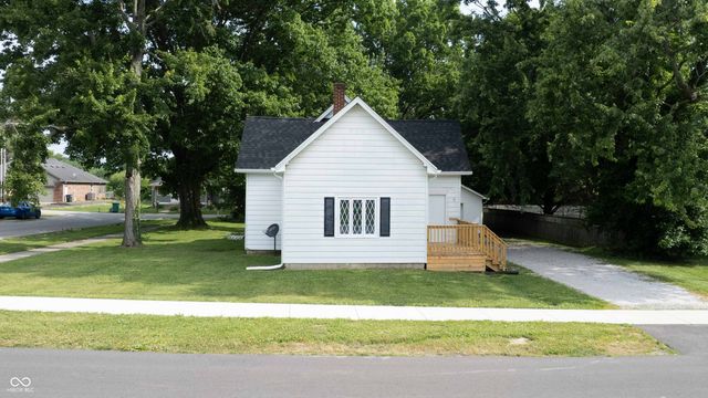 108 E Washington, Mooresville, IN 46158