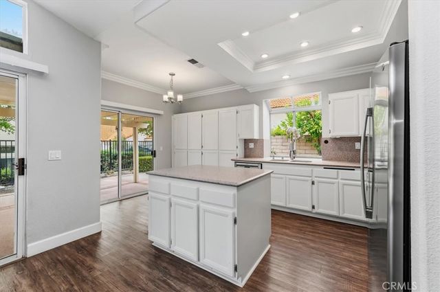 40483 Via Estrada, Murrieta, CA 92562