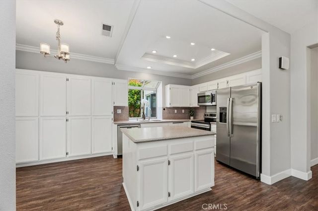 40483 Via Estrada, Murrieta, CA 92562