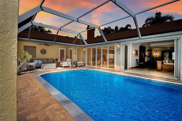 218 ROBIN DRIVE, Sarasota, FL 34236