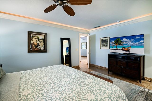 218 ROBIN DRIVE, Sarasota, FL 34236