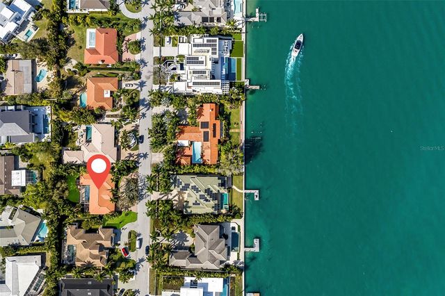 218 ROBIN DRIVE, Sarasota, FL 34236