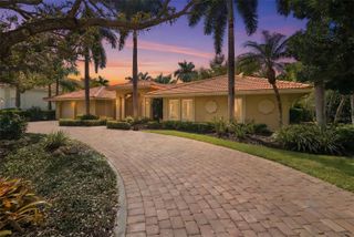 218 ROBIN DRIVE, Sarasota, FL 34236