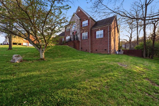 425 Westwood Dr, Smyrna, TN 37167