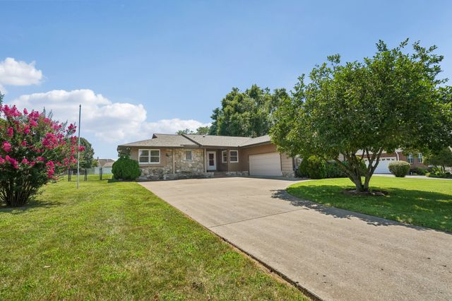 119 Stonehouse Dr, Gallatin, TN 37066