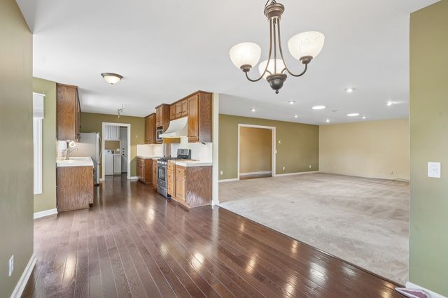 119 Stonehouse Dr, Gallatin, TN 37066