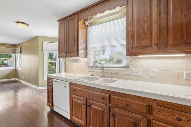 119 Stonehouse Dr, Gallatin, TN 37066